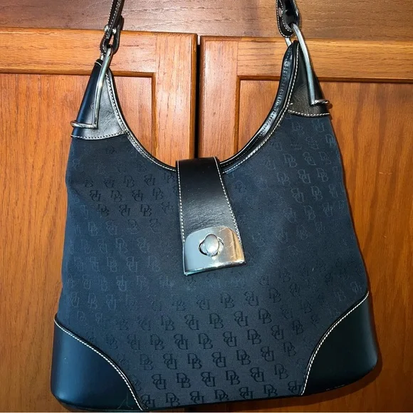 Authentic Black Dooney & Bourke Signature Hobo Purse - Picture 1 of 8